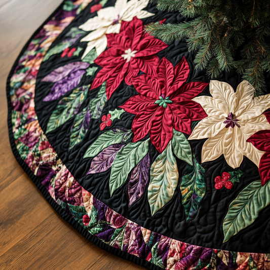 Poinsettia Garland Christmas Quilted Tree Skirt NCU0VH335