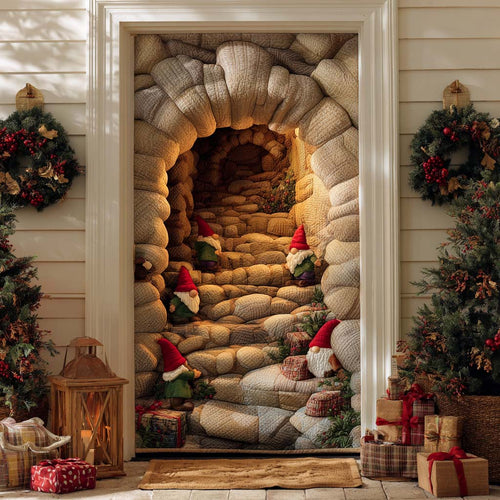 Present Delivery Gnome Quilted Door Cover NCU0XD1598