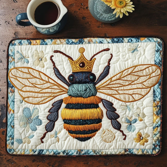 Royal Honey Bee Quilted Placemat NCU0NT4373