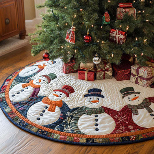 Scarf and Hat Christmas Quilted Tree Skirt NCU0NT11109