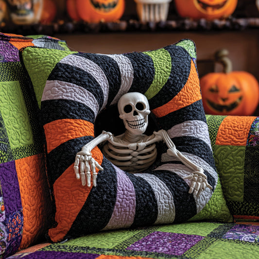 Skeleton Spiral Quilted Pillow Case NCU0DV7578