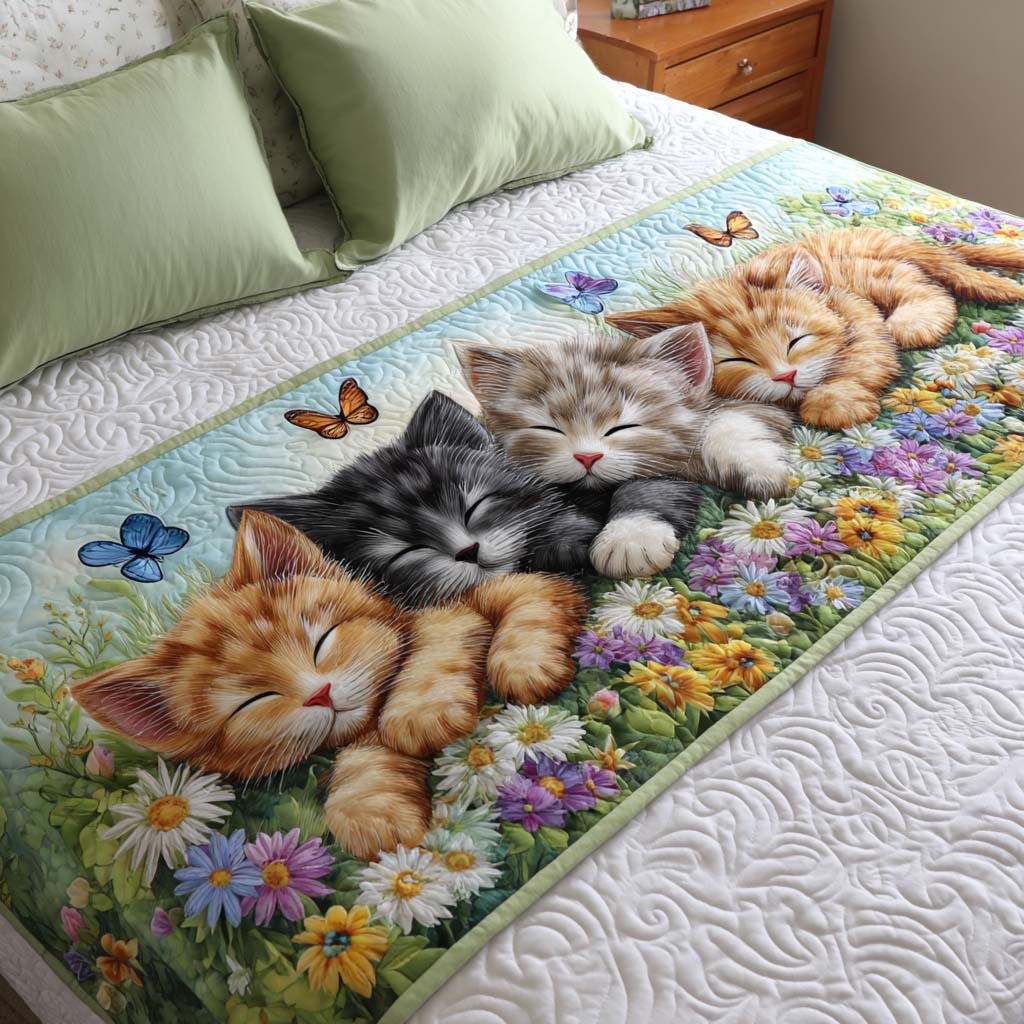 Sleeping Kittens Quilted Bed Runner NCU0NT9941
