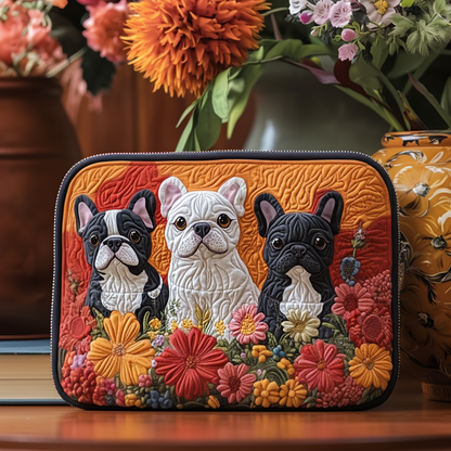 Sniffing Leaves Quilted Zipper Pouch NCU0DV7232