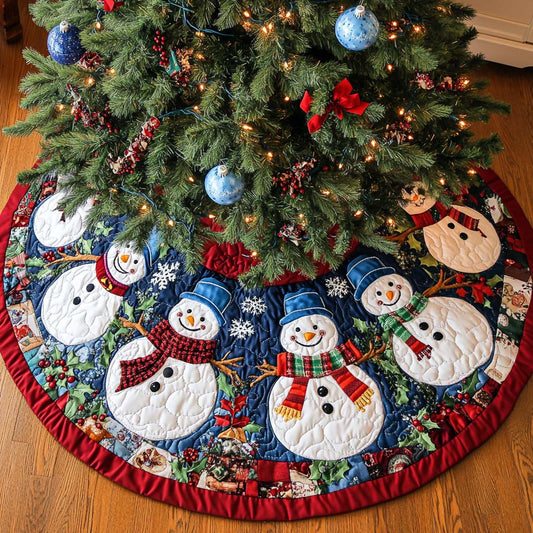 Snowy Smiles Christmas Quilted Tree Skirt NCU0NT1977