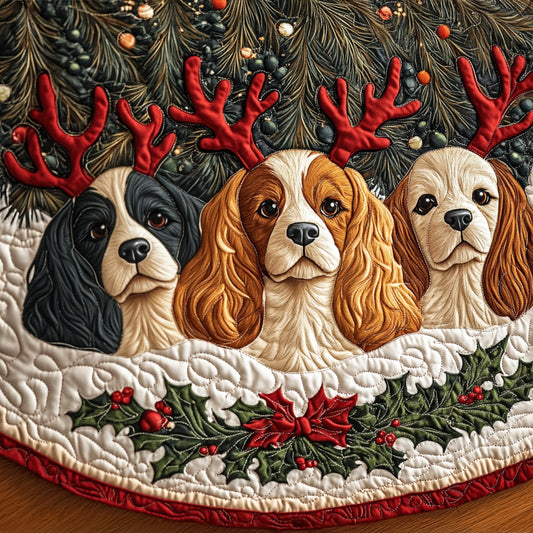 Spaniels Cuddles Quilted Christmas Tree Skirt NCU0PT2078