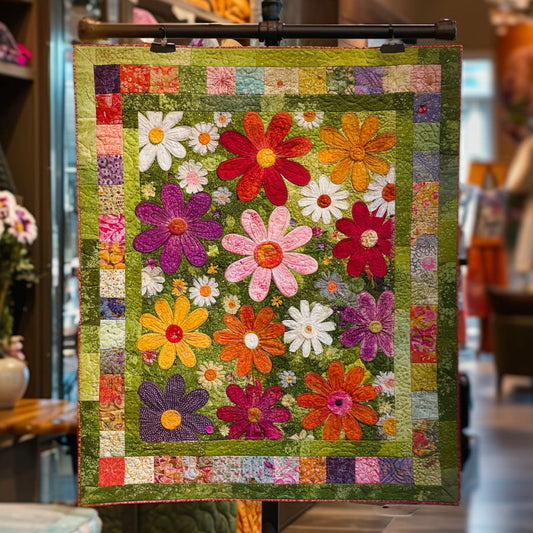 Spring Meadow Daisies Quilted Blanket NCU0TV108