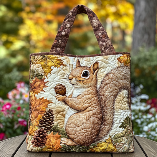 Squirrel Haven Quilted Tote Bag NCU0DK9285