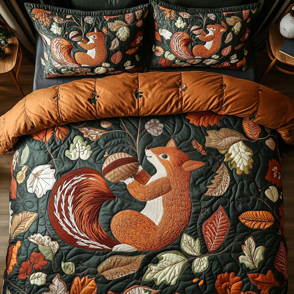 Squirrel in Autumn Glow 3-Piece Quilted Bedding Set NCU0PT7857