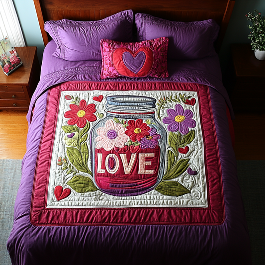 Tender Hearts 3-Piece Quilted Bedding Set NCU0TL2368