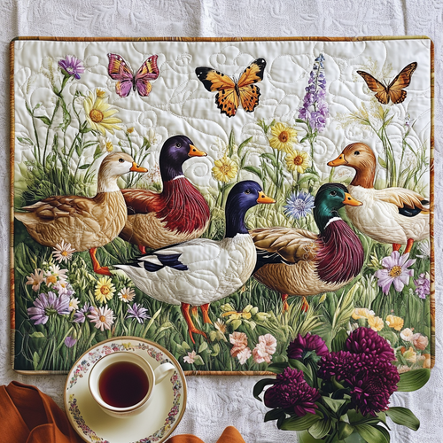 Whimsical Floral Duck Quilted Placemat NCU0DV428