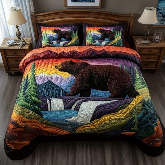 Wild Tracks 3-Piece Quilted Bedding Set NCU0VL2334