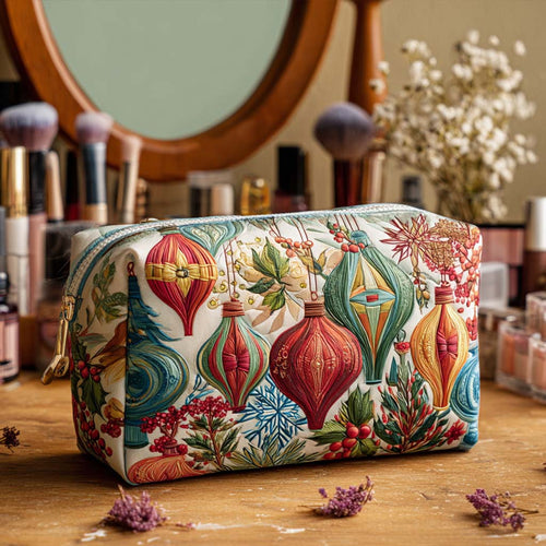 Winter Bauble Bliss Quilted Makeup Bag NCU0PT9513