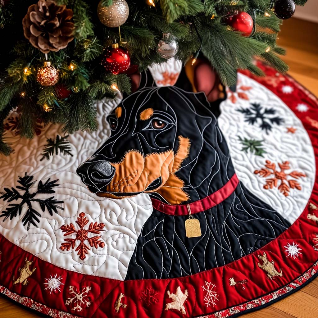 Winter Doberman Sentinel Christmas Quilted Tree Skirt NCU0NT1718