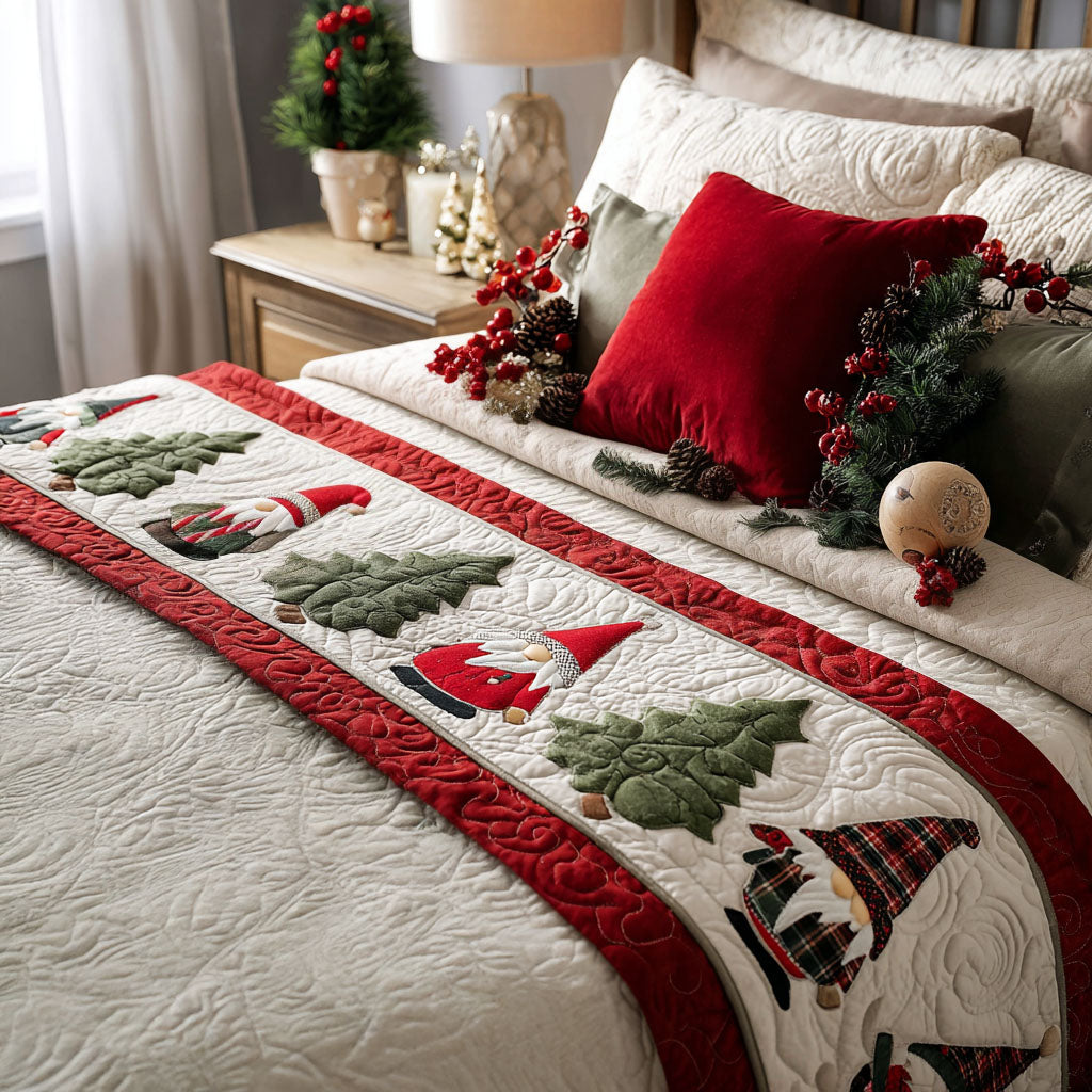 Winter Gnomes Quilted Bed Runner NCU0PT9042