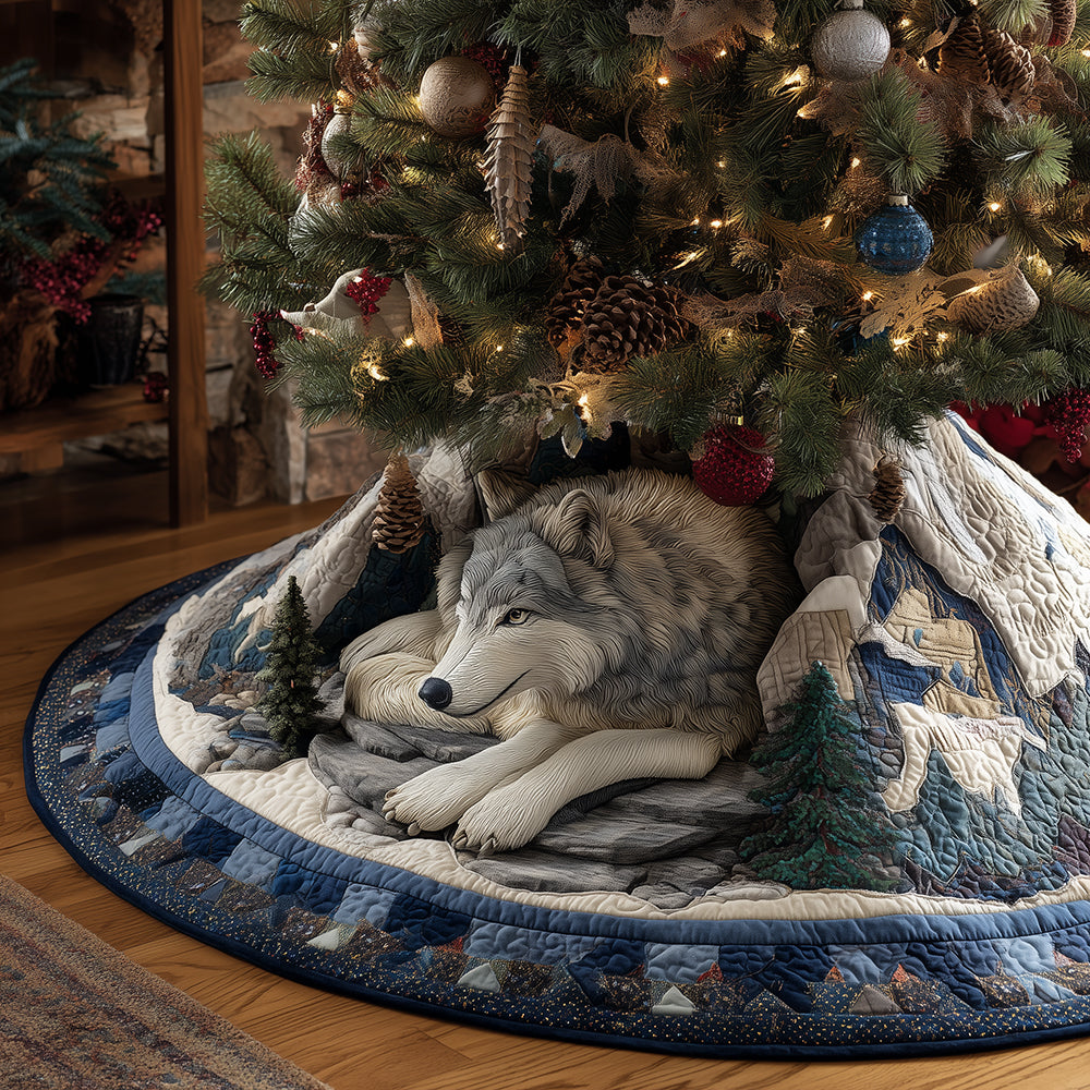 Winter Wolf Hideaway Christmas Quilted Tree Skirt NCU0TH3789