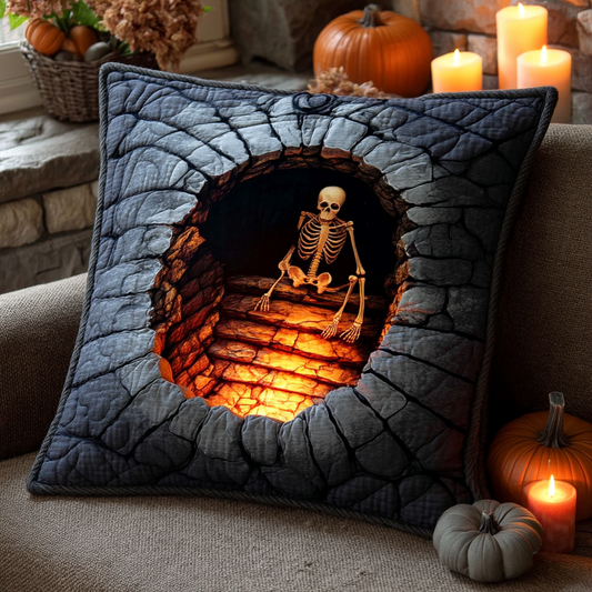 Spiral Tomb Quilted Pillow Case NCU0XD757